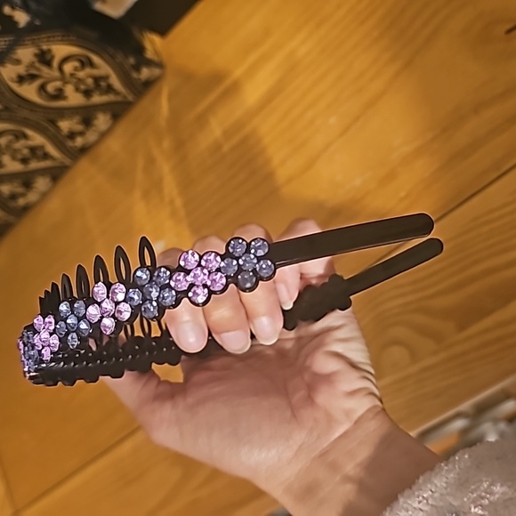 Anthropologie purple 💜 rhinestone headband - Picture 4 of 5